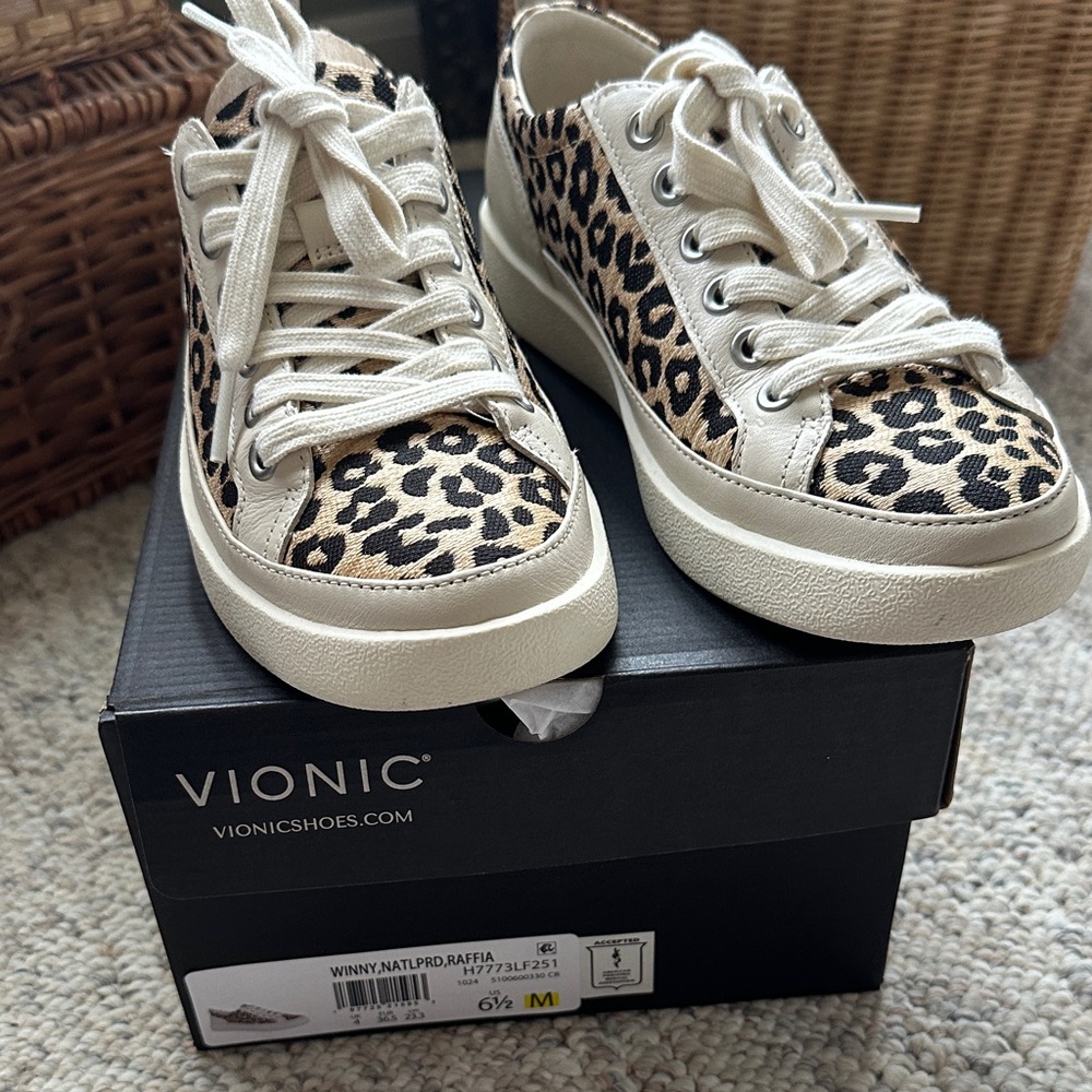 Vionic Animal Print Casual Sneakers- New, never Worn Size 6.5